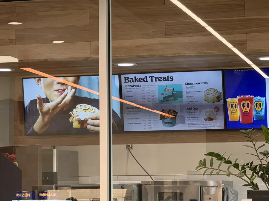 Auntie Anne's / Cinnabon