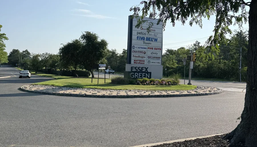 AMC DINE-IN Essex Green 9